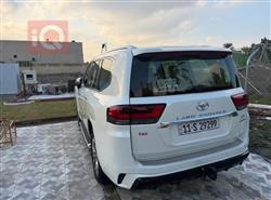 تۆیۆتا لاند کروزەر